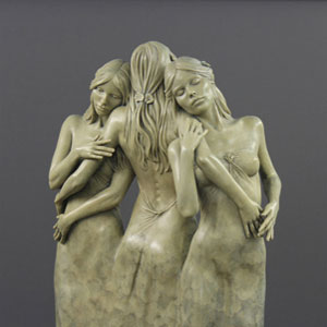 3-Graces-300px-min